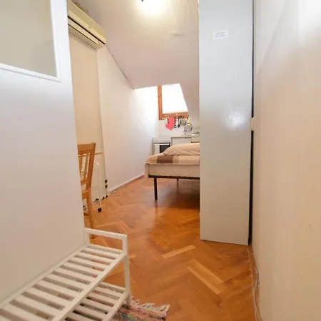 Carera Apartment