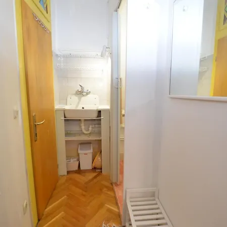 Carera Apartment