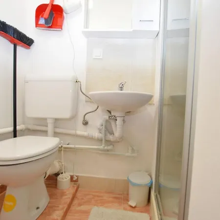 Apartment Carera *